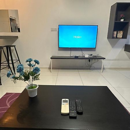 Summer Suites Klcc By Purple Orchid Kuala Lumpur Esterno foto
