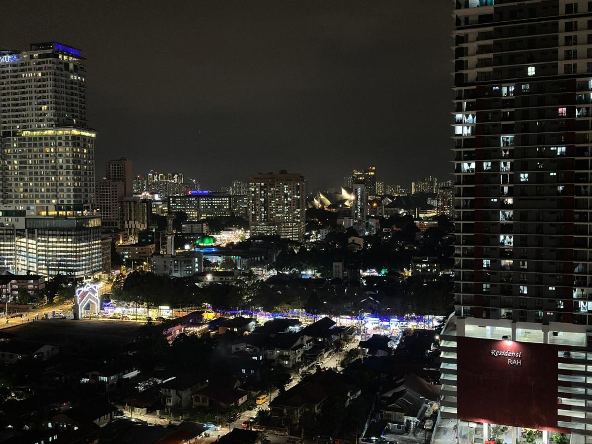 Summer Suites Klcc By Purple Orchid Kuala Lumpur Esterno foto