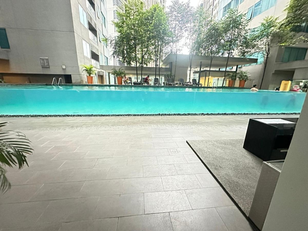 Summer Suites Klcc By Purple Orchid Kuala Lumpur Esterno foto