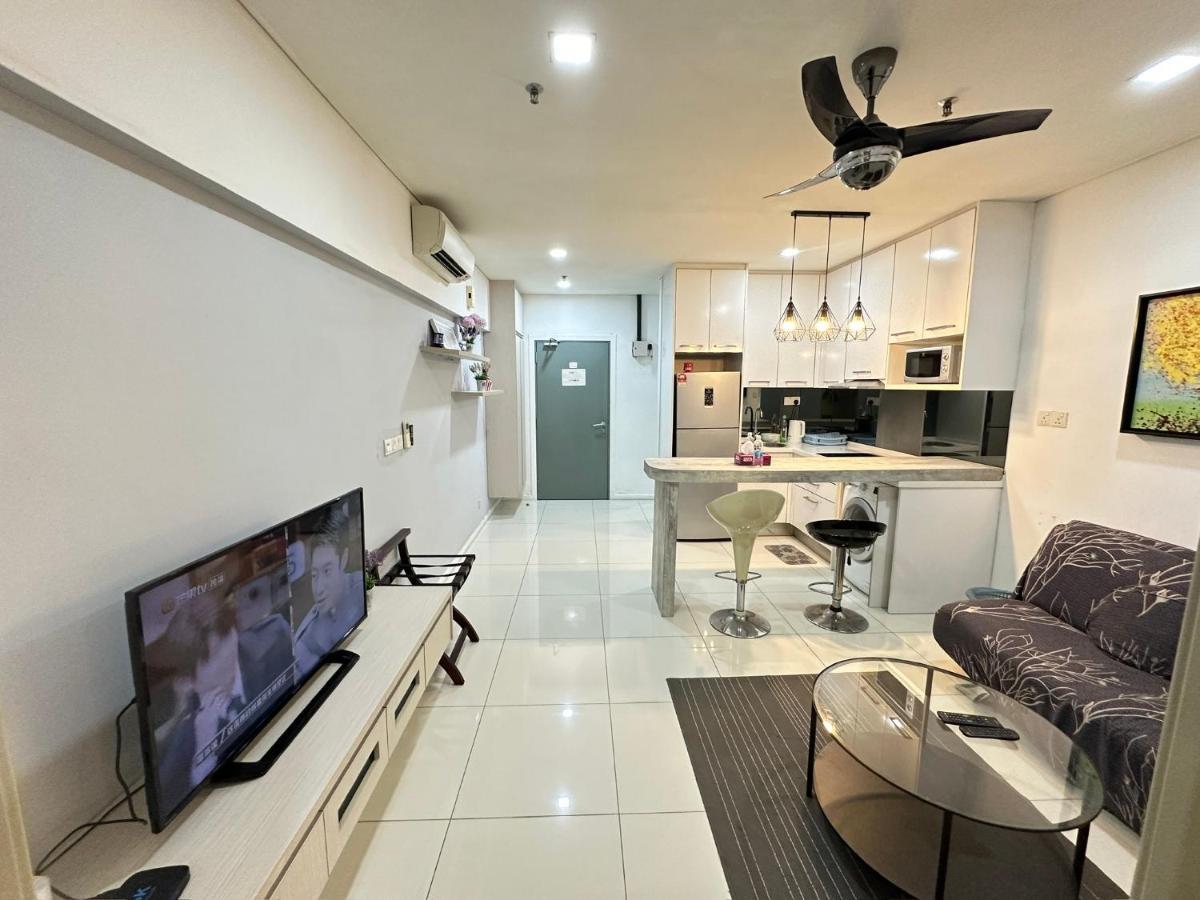 Summer Suites Klcc By Purple Orchid Kuala Lumpur Esterno foto