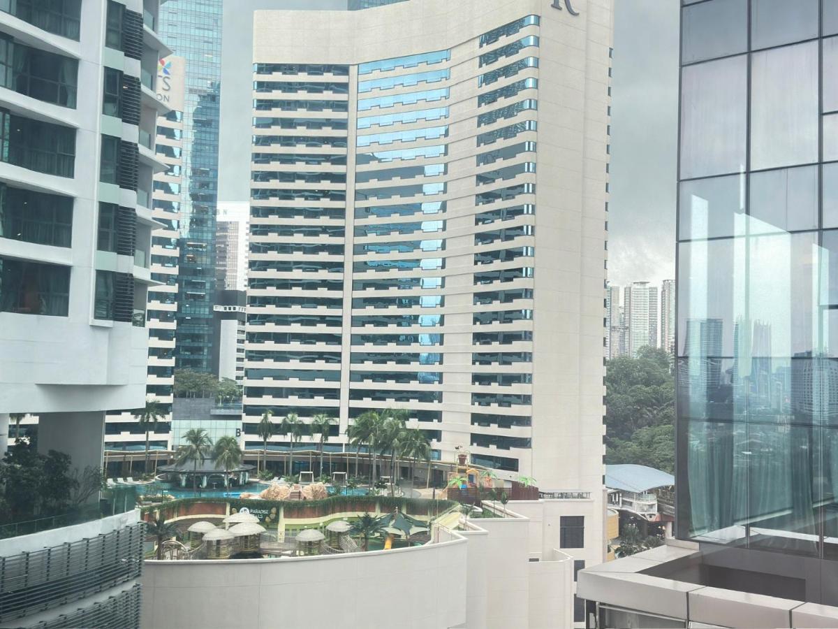 Summer Suites Klcc By Purple Orchid Kuala Lumpur Esterno foto