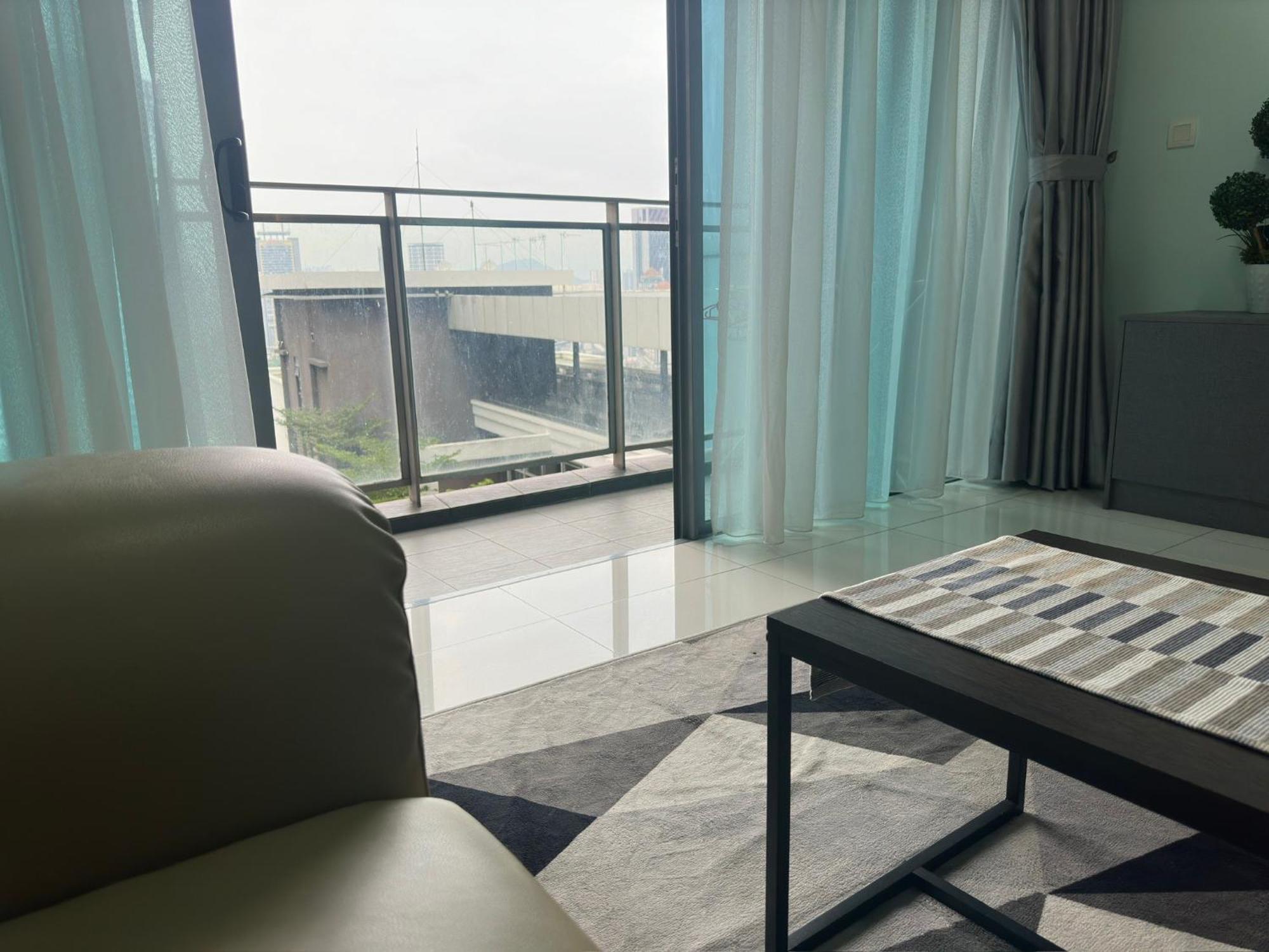 Summer Suites Klcc By Purple Orchid Kuala Lumpur Esterno foto
