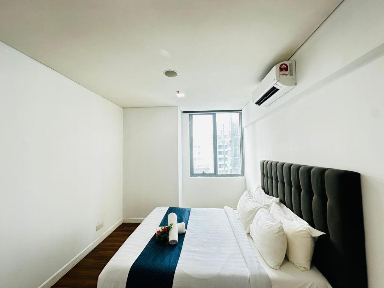 Summer Suites Klcc By Purple Orchid Kuala Lumpur Esterno foto