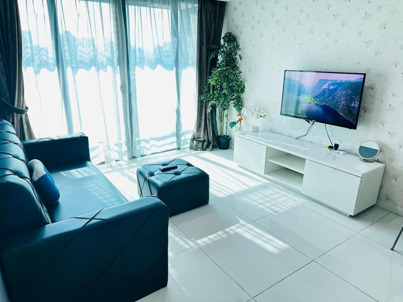 Summer Suites Klcc By Purple Orchid Kuala Lumpur Esterno foto