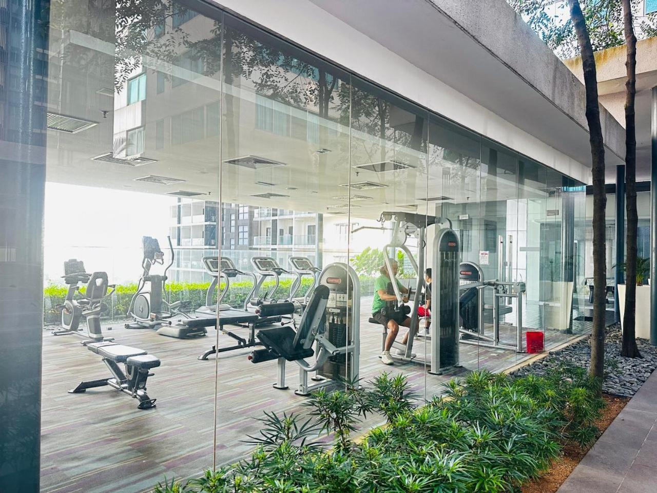 Summer Suites Klcc By Purple Orchid Kuala Lumpur Esterno foto